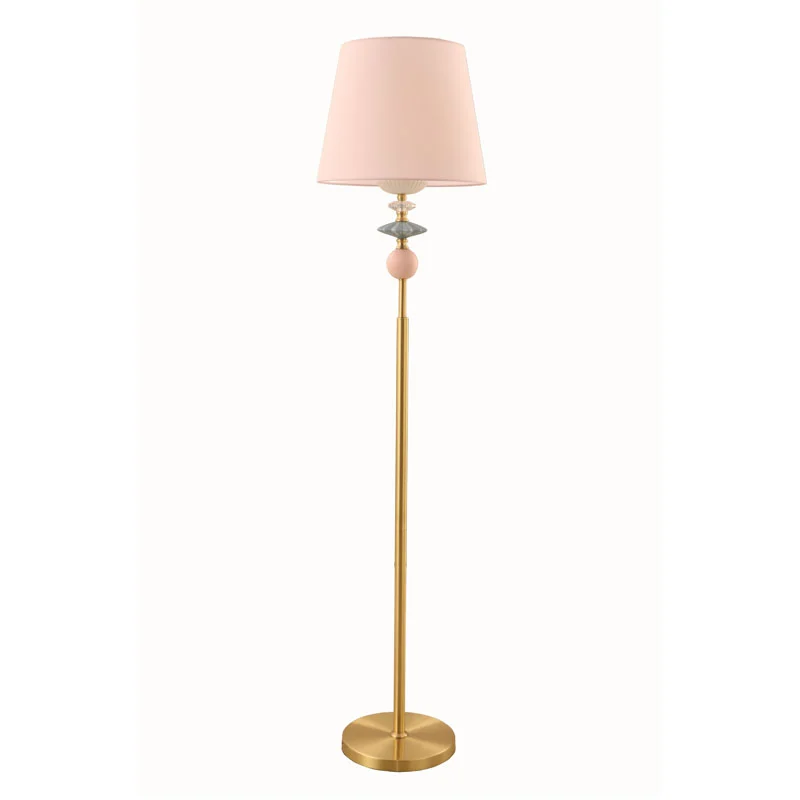 Hvorfor velge Sandy Gold Drum Shade Porselensgulvlampen for rommet ditt?