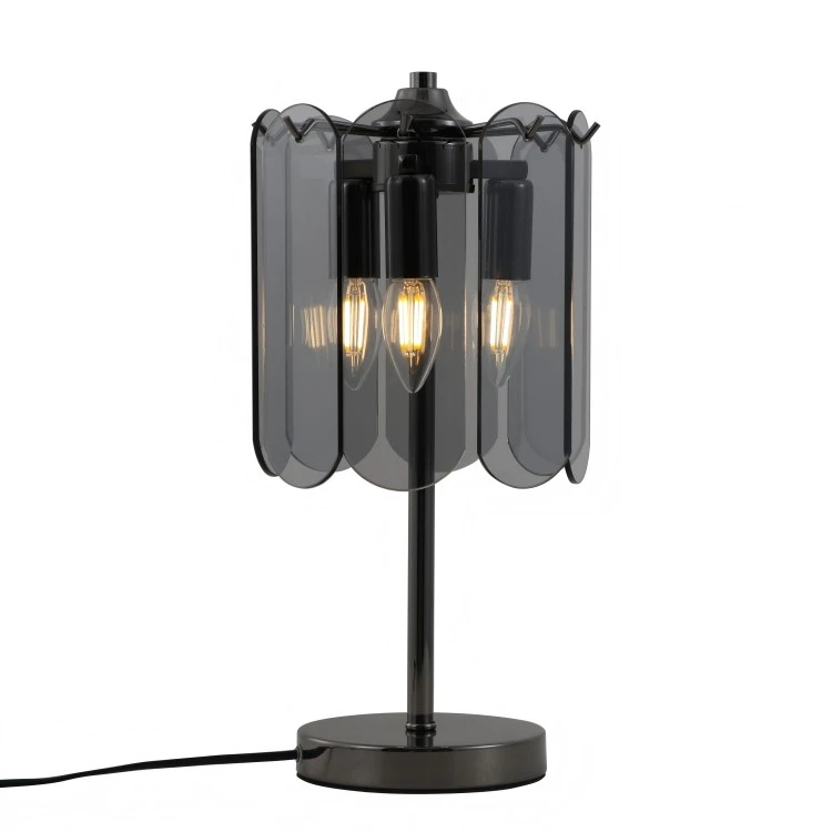 Er det plagsomt å sette sammen røykfylte briller 3-lys bordlampe for sengen?